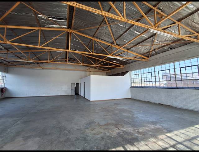 900M² WAREHOUSE TO LET IN BENROSE